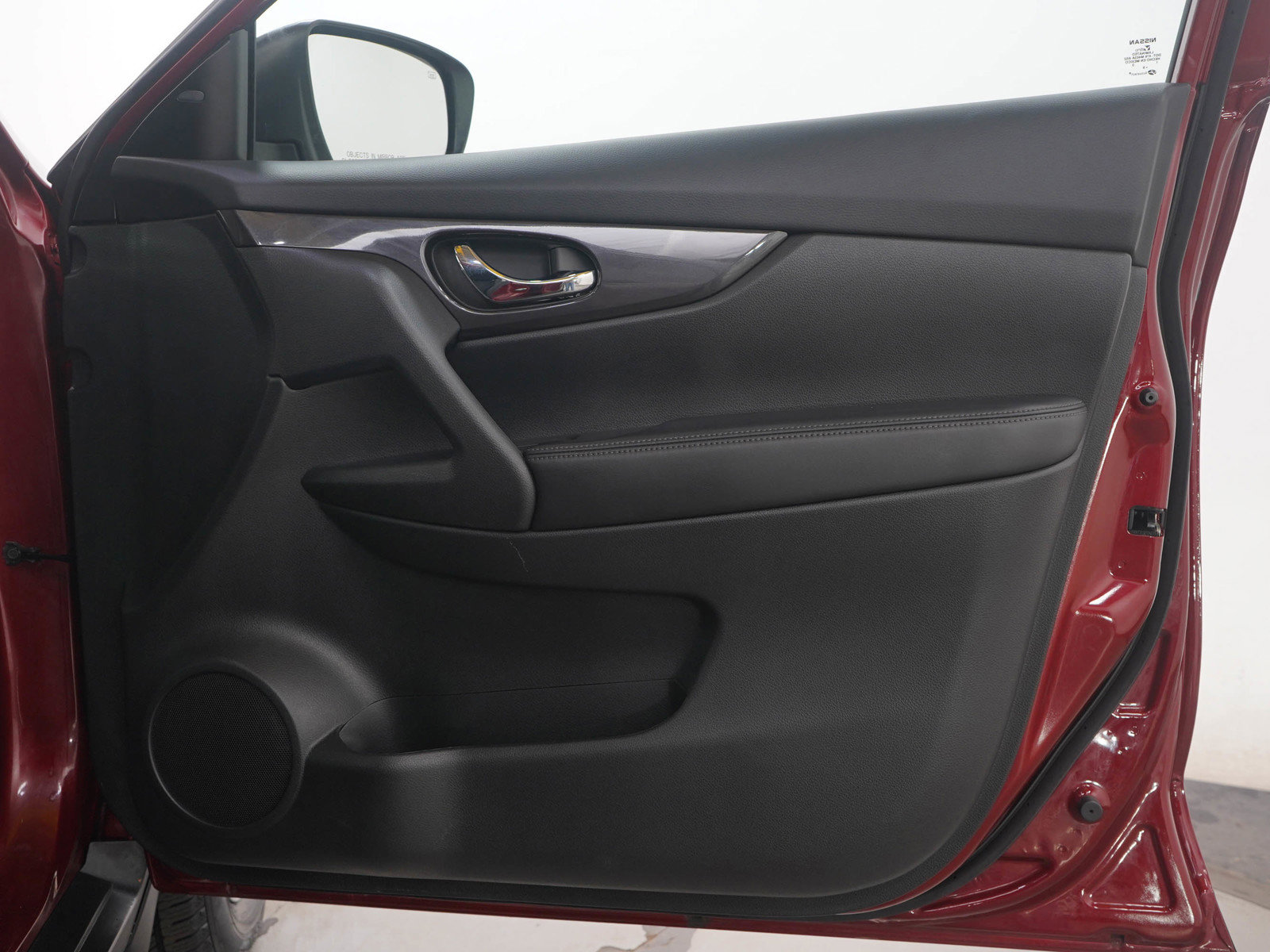 Used 2020 Nissan Rogue SV image 9