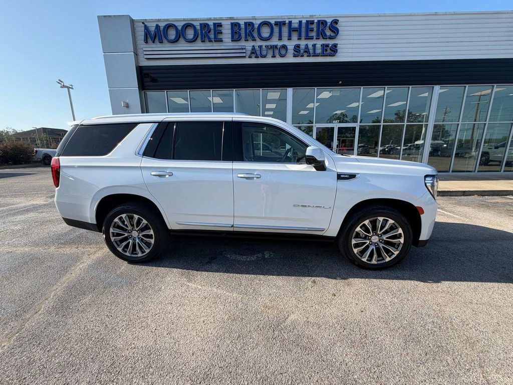 Used 2021 GMC Yukon Denali w/ Denali Premium Package RWD image 1