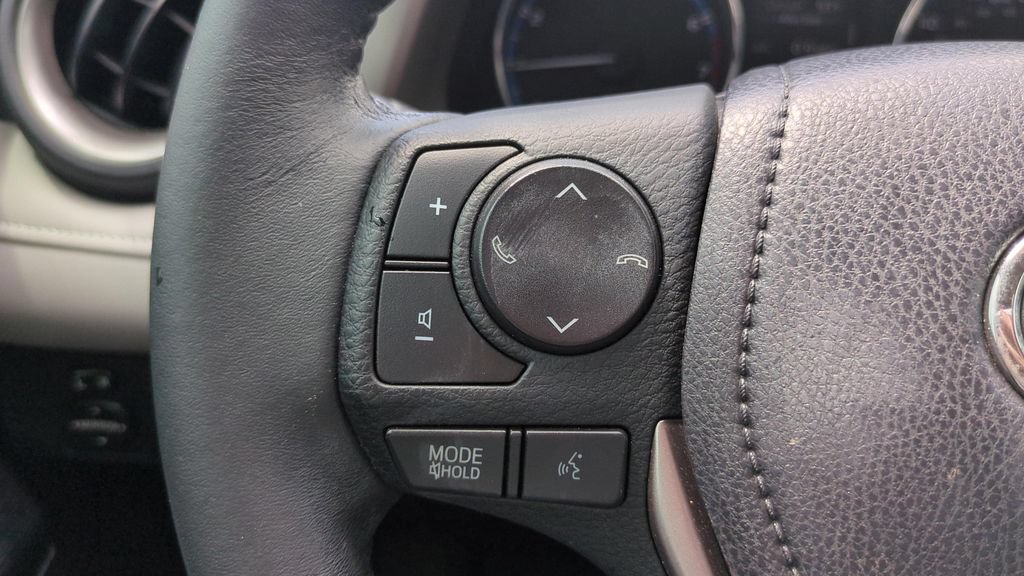 Used 2017 Toyota RAV4 Limited FWD image 20