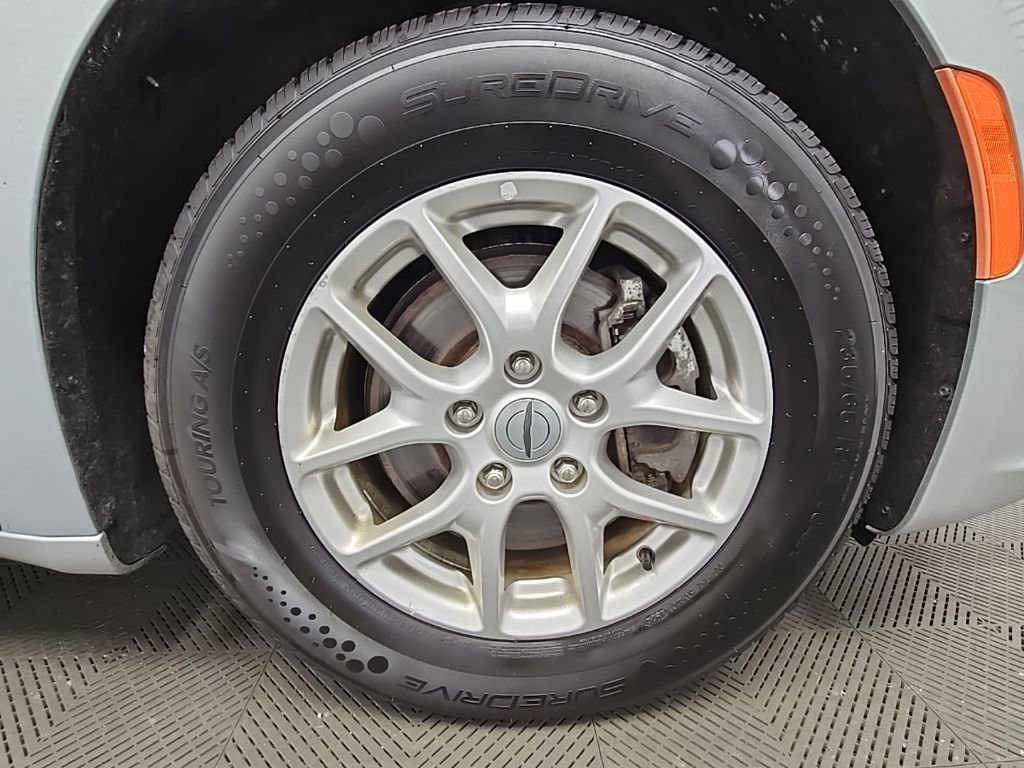 Used 2023 Chrysler Pacifica Touring-L image 45