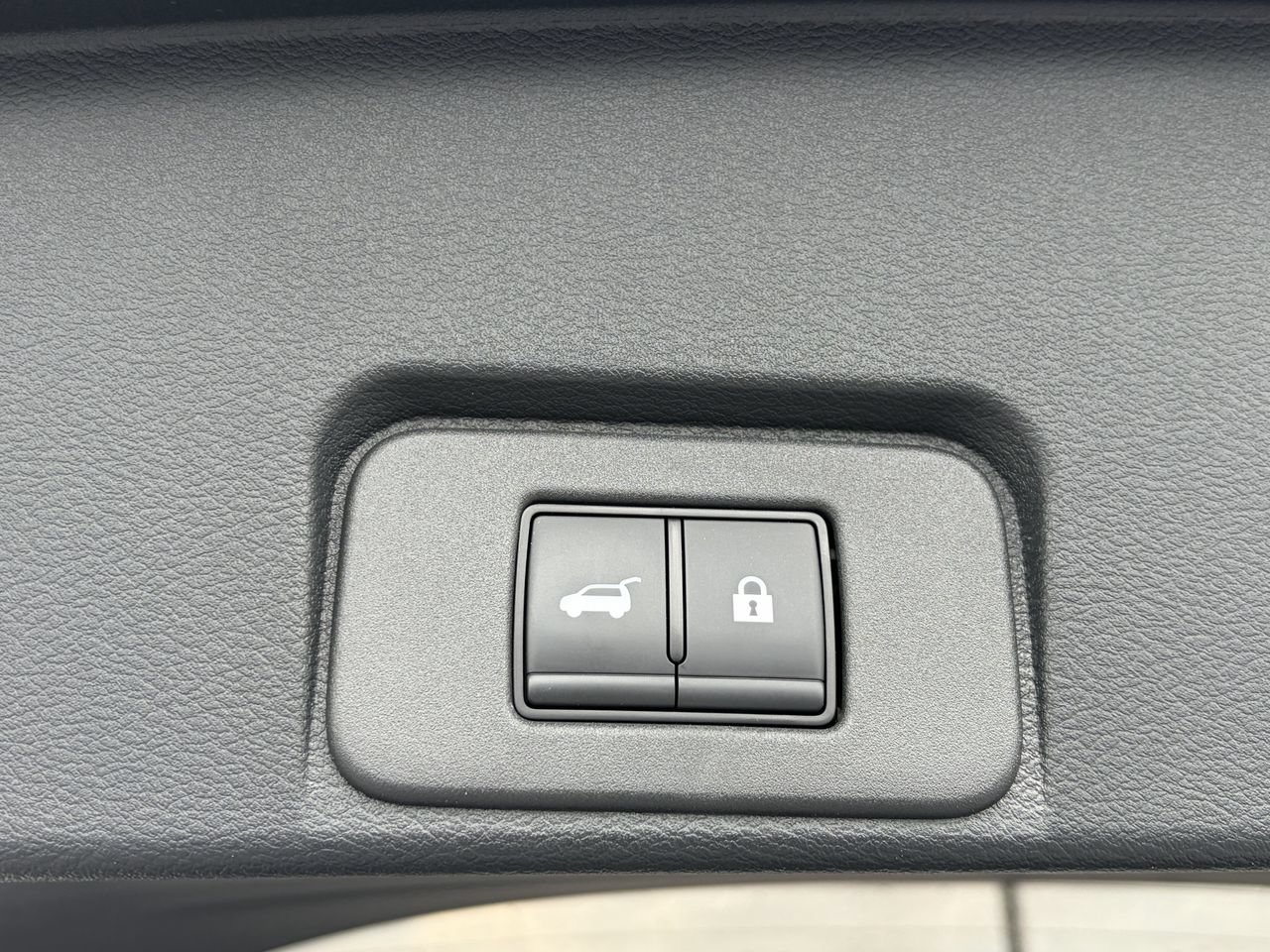 Certified 2026 Nissan Rogue Platinum w/ Platinum Premium Package AWD/4WD image 11