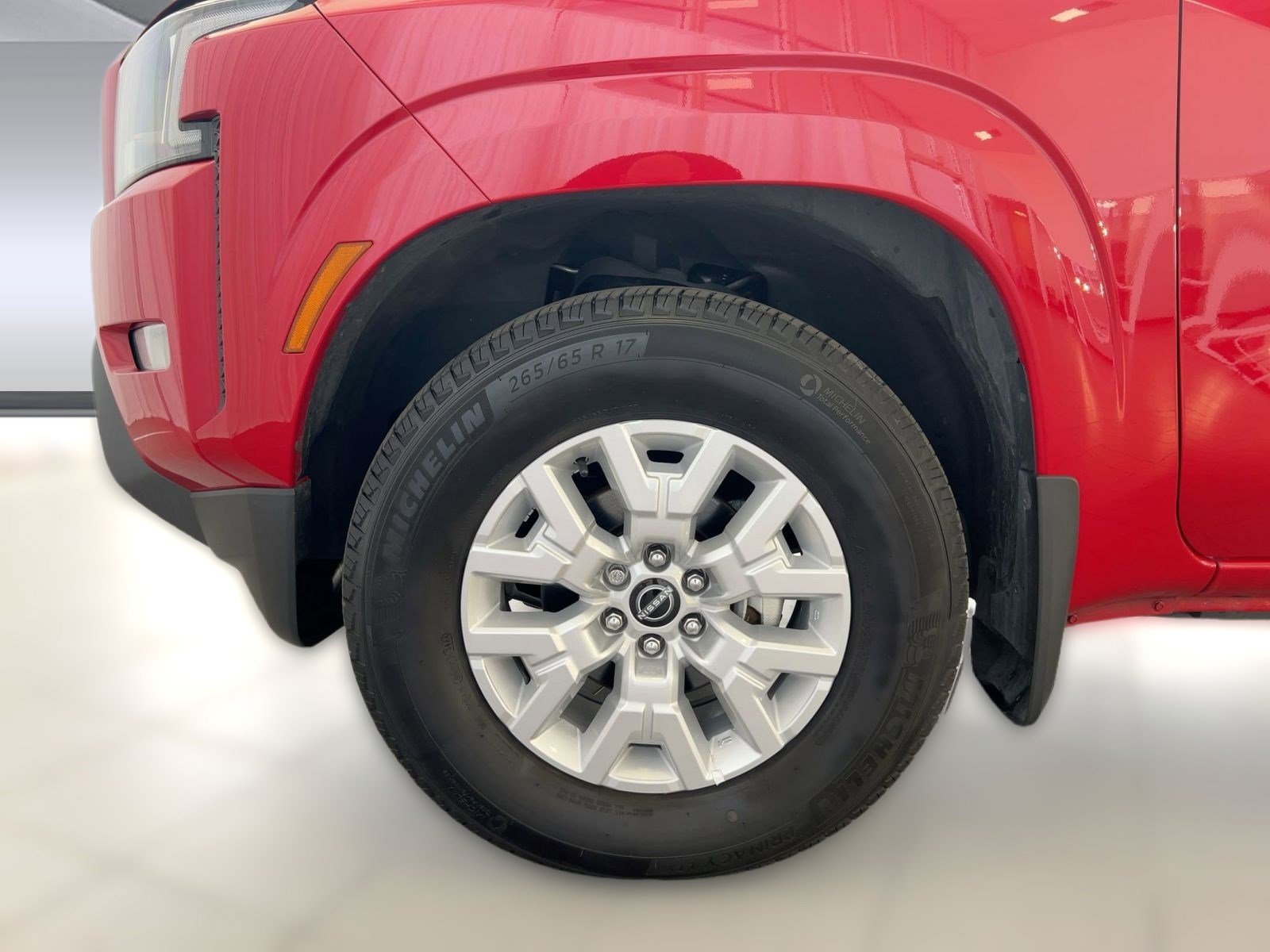 Used 2023 Nissan Frontier SV w/ SV Convenience Package image 12