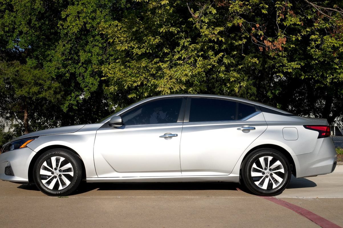 Used 2022 Nissan Altima 2.5 S FWD image 14