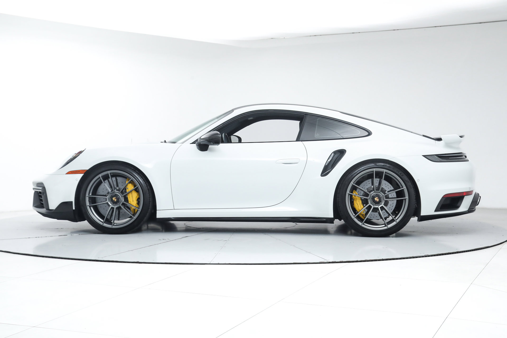 Used 2025 Porsche 911 Turbo S image 2