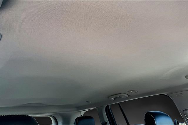 Used 2023 Jeep Grand Cherokee Limited w/ Black Appearance Package image 16