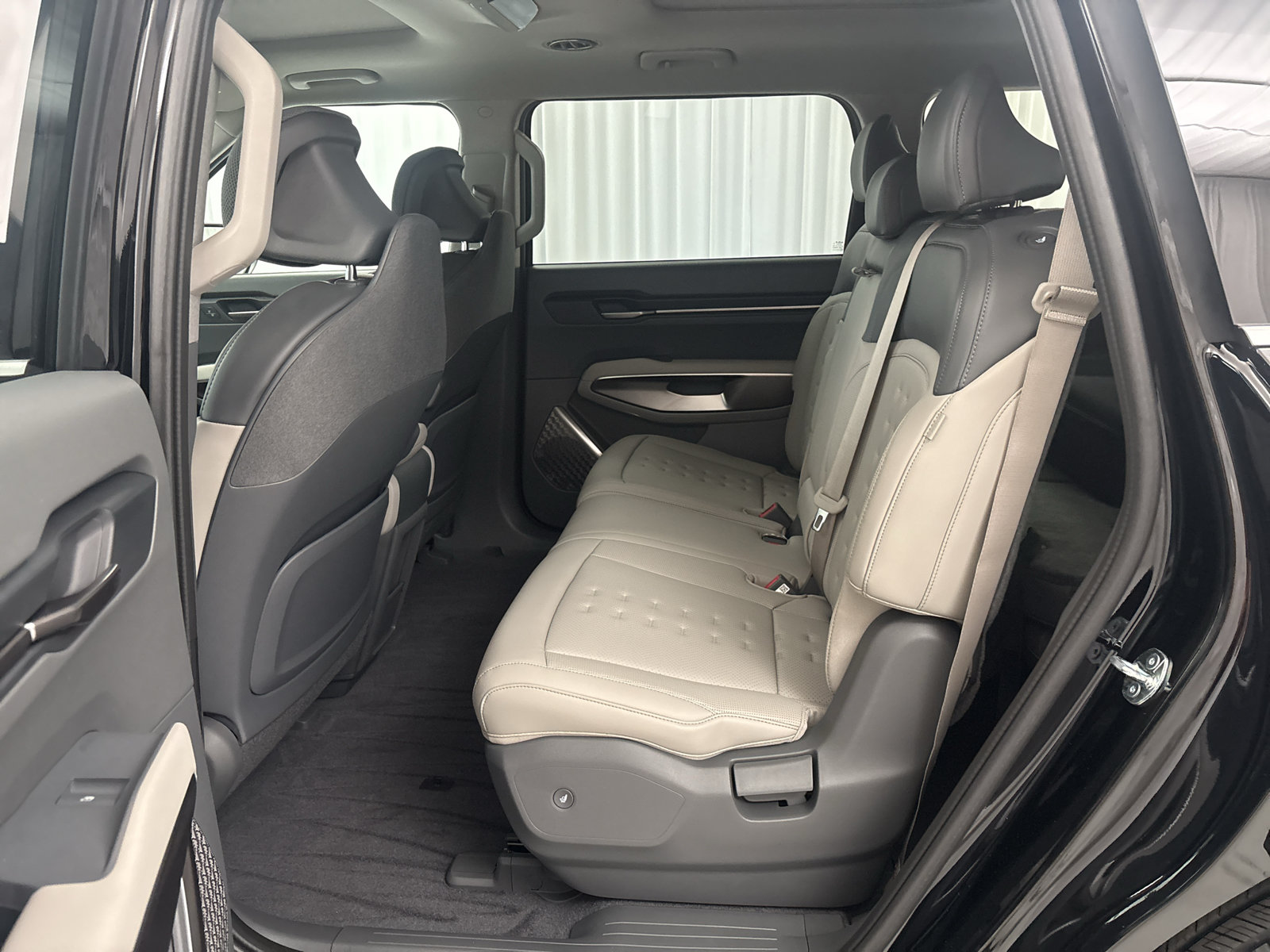 New 2027 Kia EV9 Wind AWD/4WD image 12