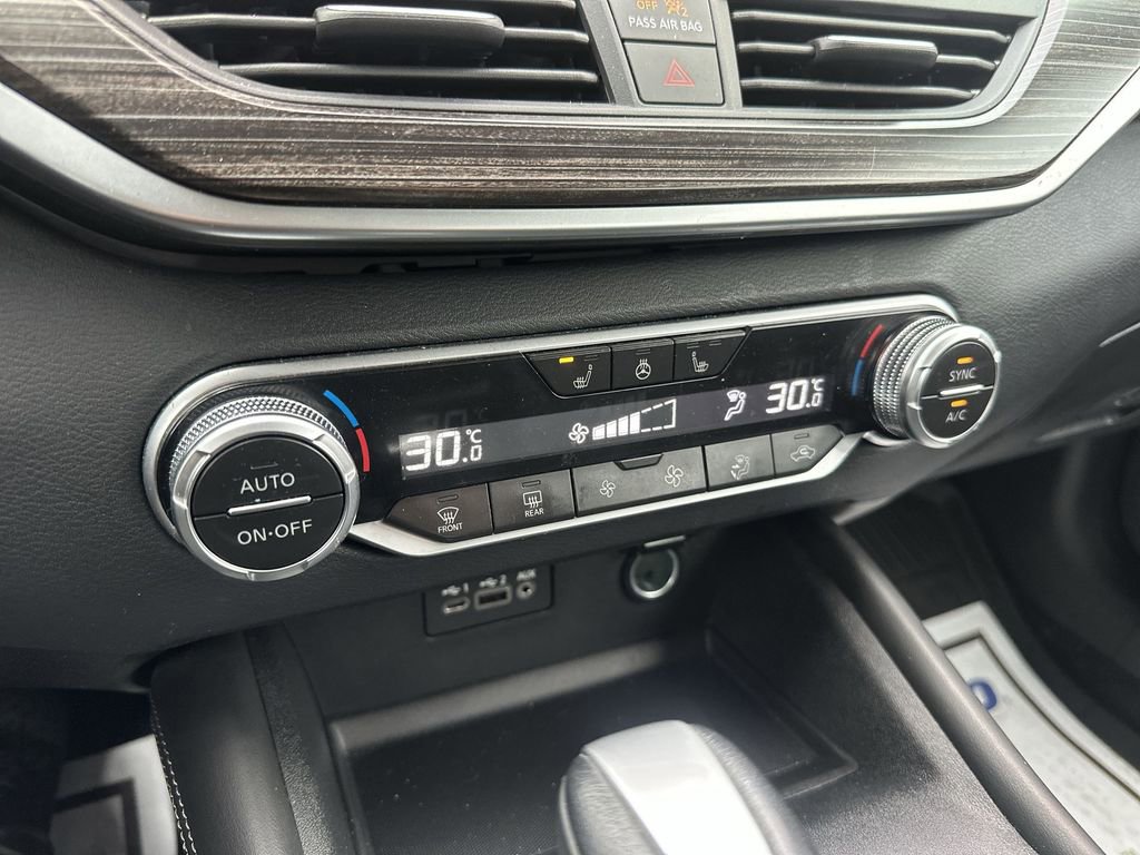 Used 2019 Nissan Altima 2.5 Platinum AWD/4WD image 19