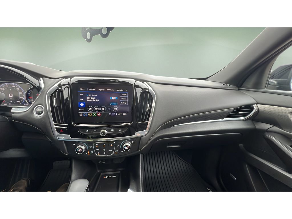 Certified 2023 Chevrolet Traverse Premier w/ Redline Edition image 17