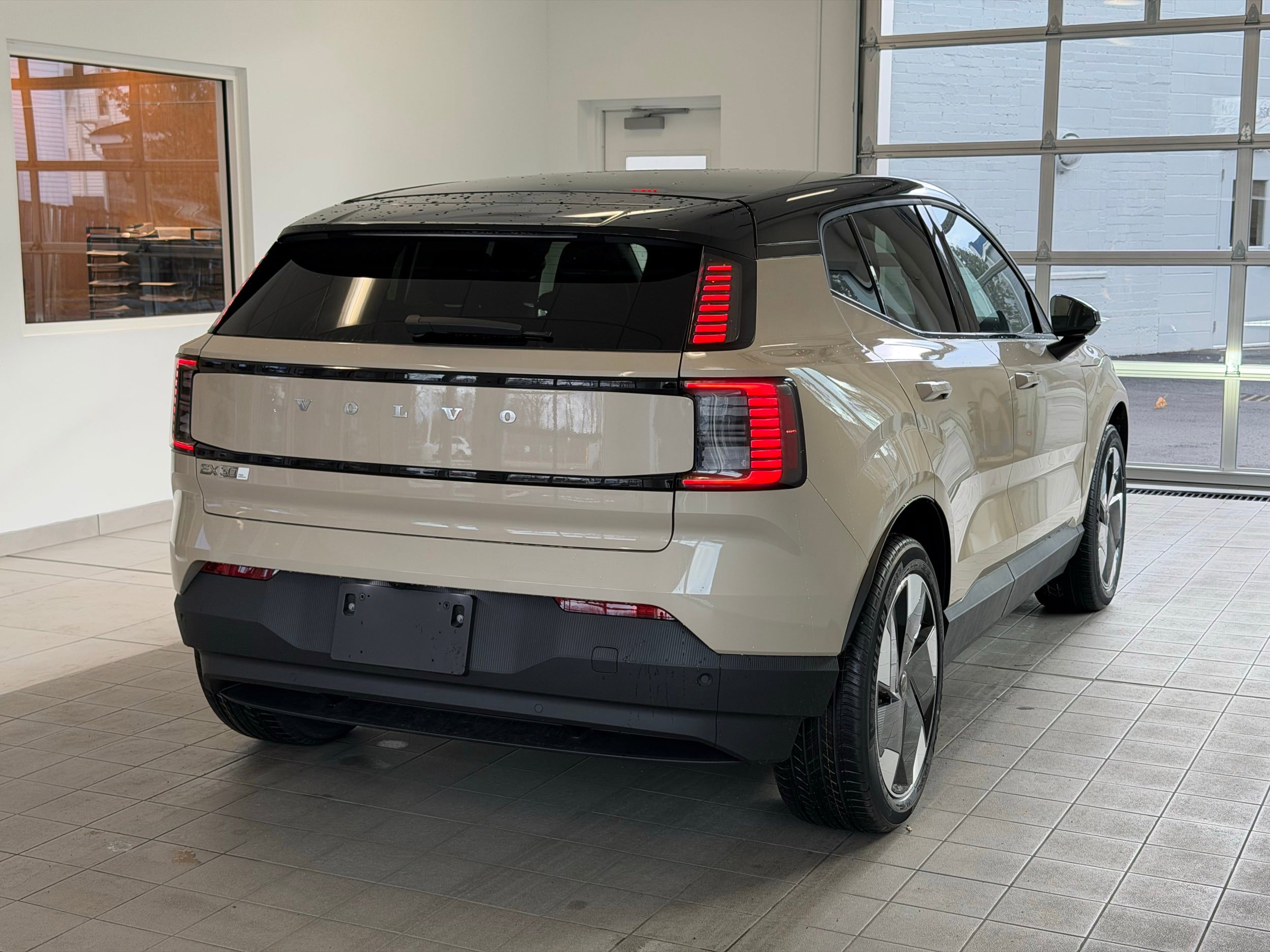 New 2026 Volvo EX30 Plus w/ Protection Package Premier AWD/4WD image 6