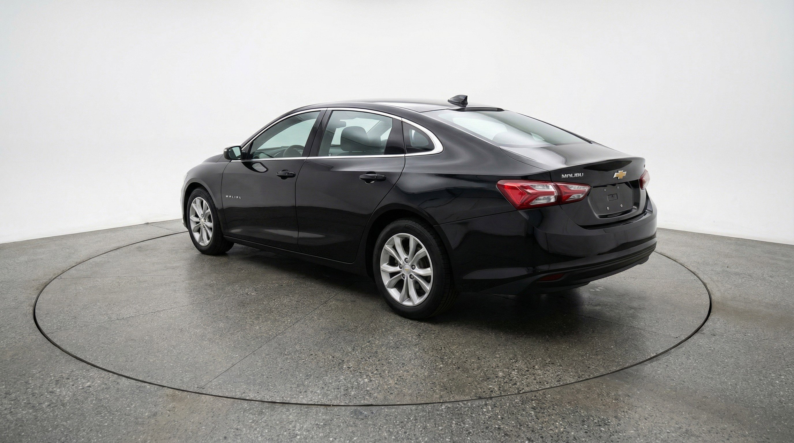 Used 2023 Chevrolet Malibu LT w/ Driver Confidence Package image 6
