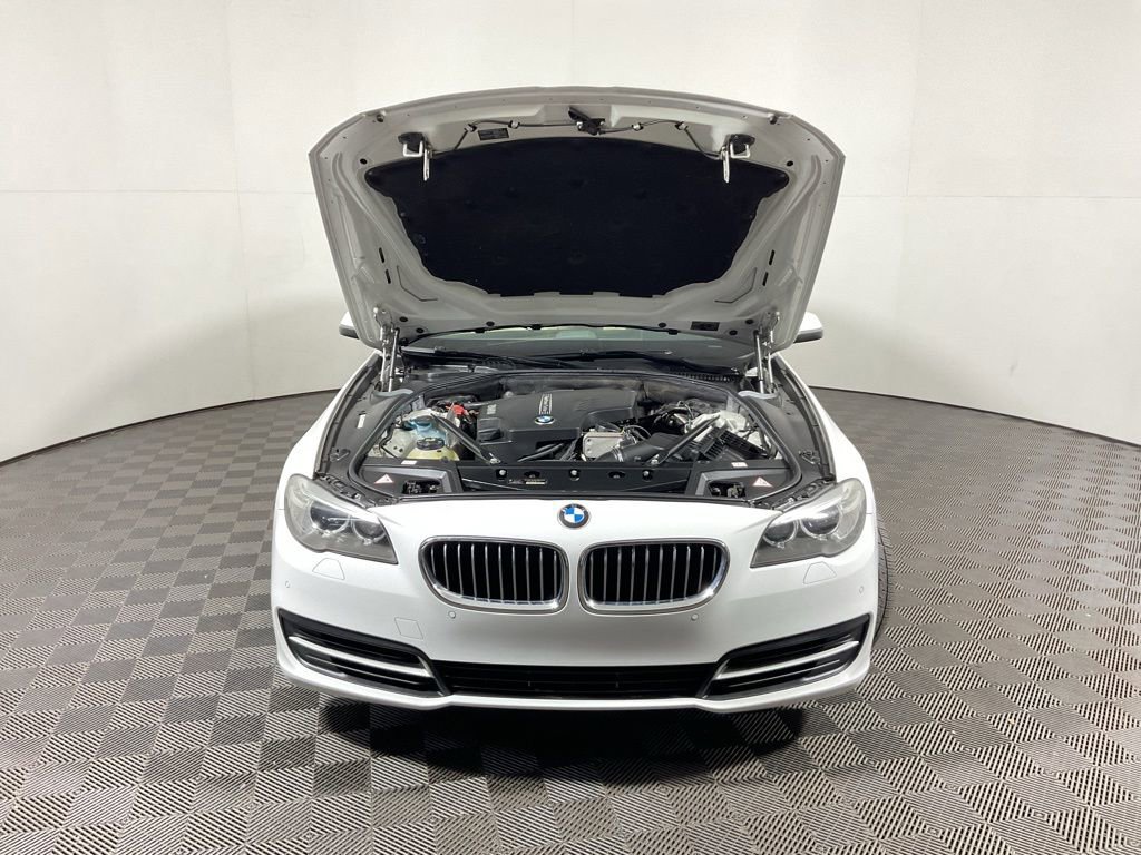 Used 2014 BMW 528i xDrive Sedan image 9