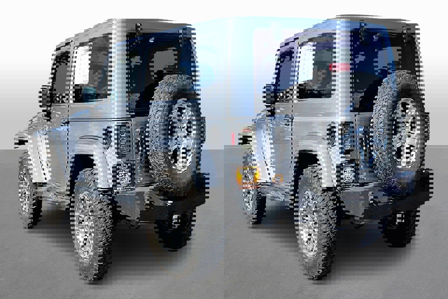 Used 2018 Jeep Wrangler Sahara w/ Connectivity Group image 9