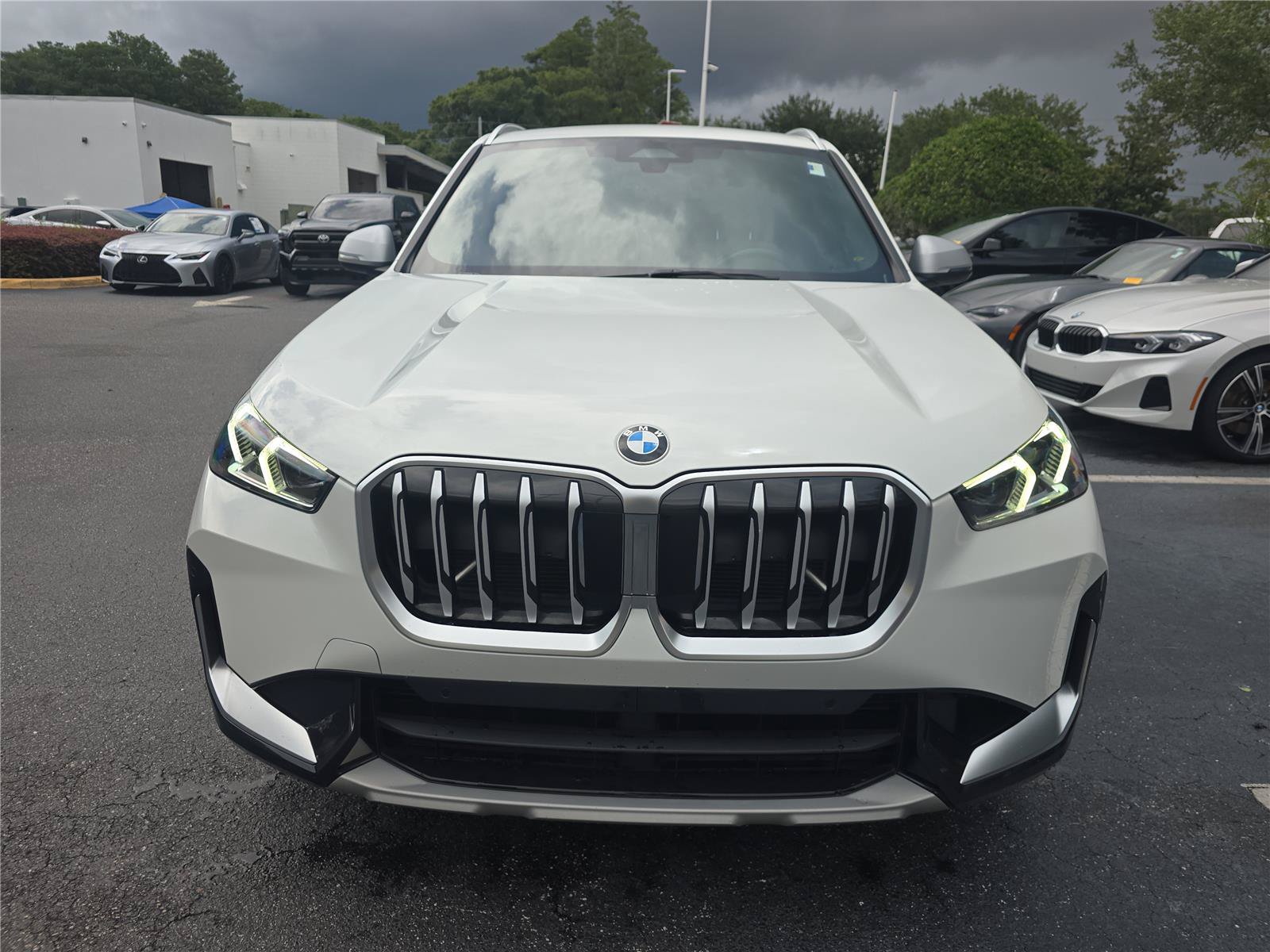 Used 2024 BMW X1 xDrive28i w/ Convenience Package AWD/4WD image 7
