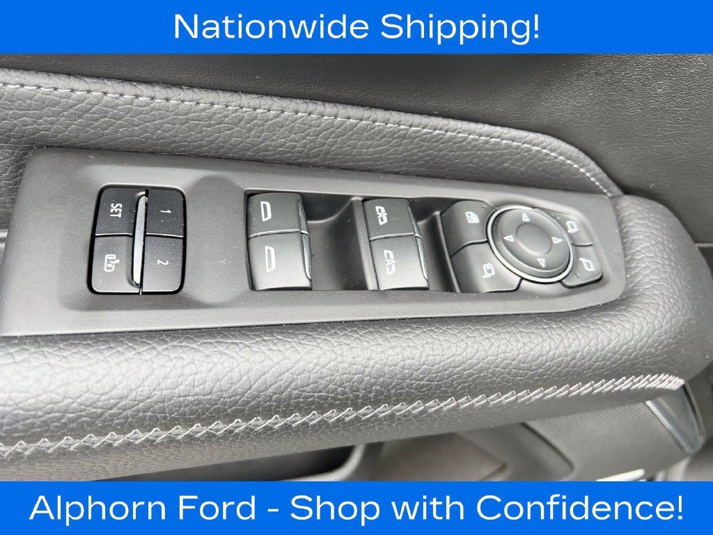 Used 2023 GMC Yukon XL Denali w/ Advanced Technology Package AWD/4WD image 13