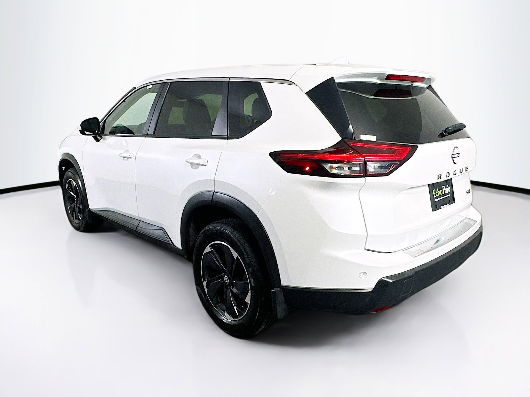 Used 2024 Nissan Rogue SV image 5