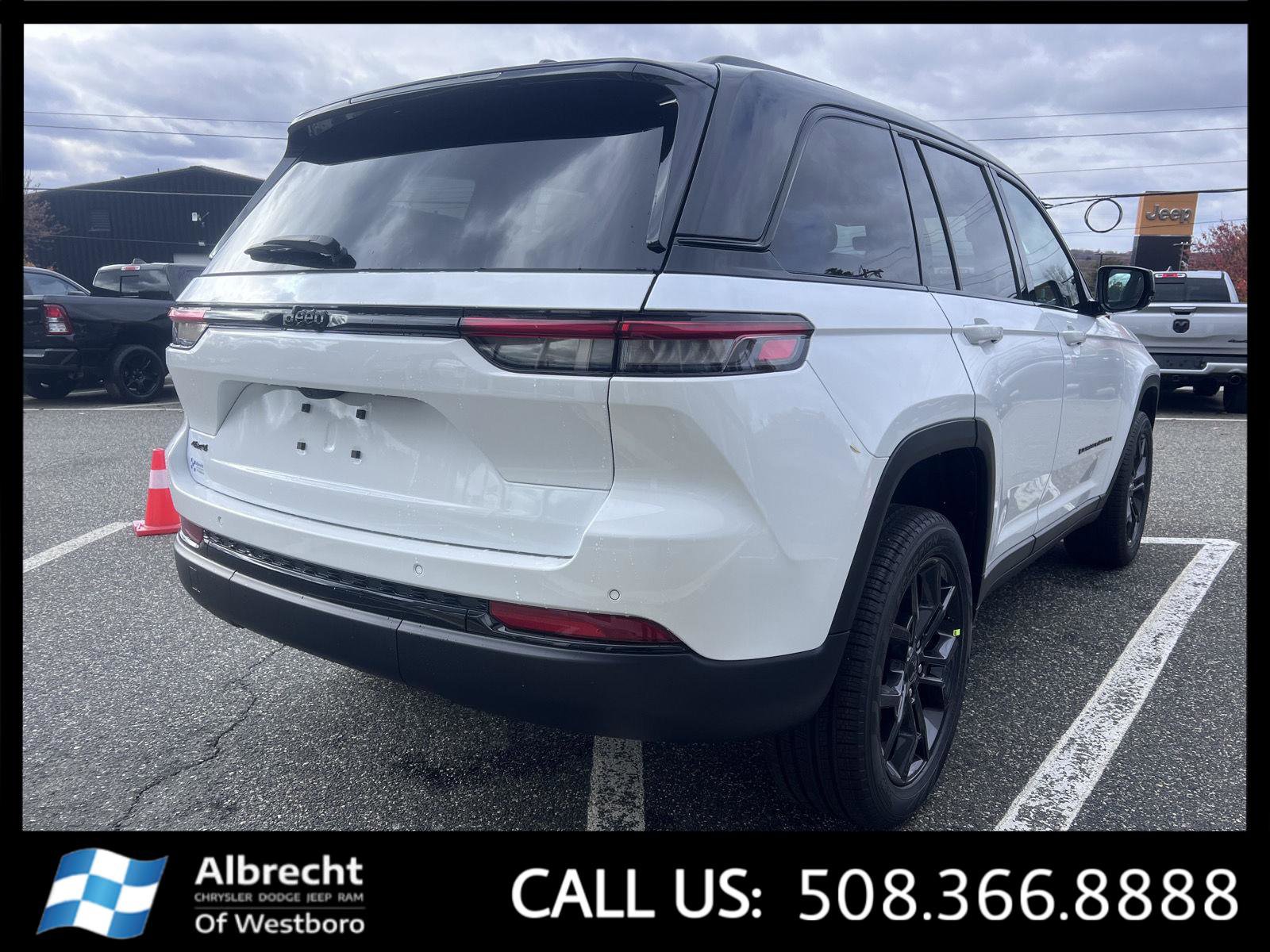 New 2025 Jeep Grand Cherokee Limited image 5