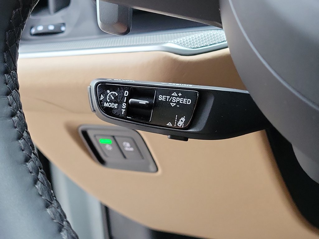 Certified 2026 Porsche Cayenne AWD/4WD image 36
