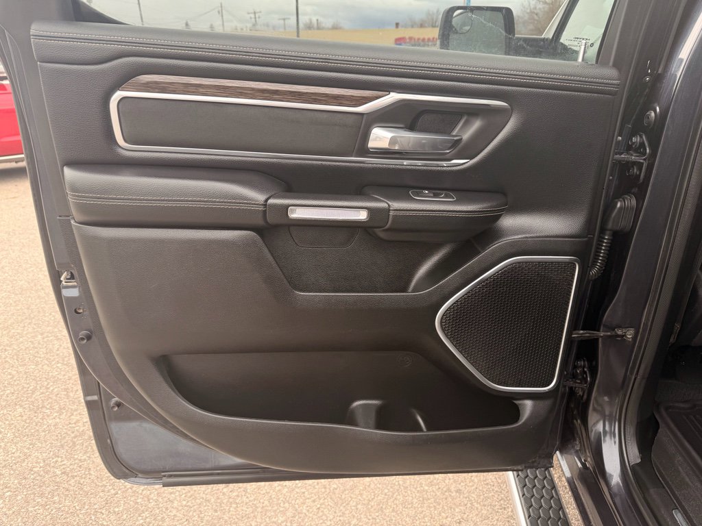 Used 2020 RAM 1500 Laramie image 17