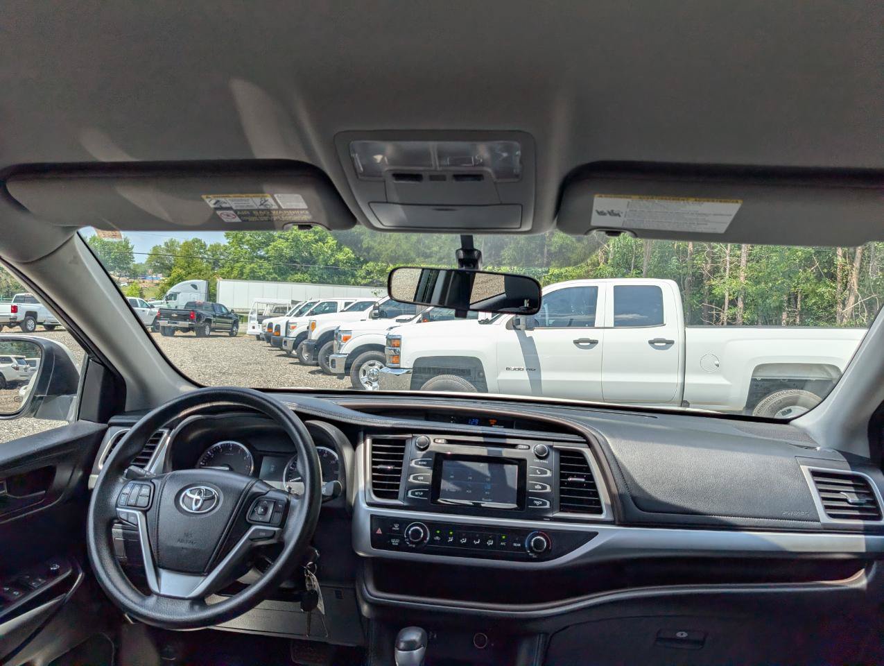 Used 2014 Toyota Highlander LE FWD image 19