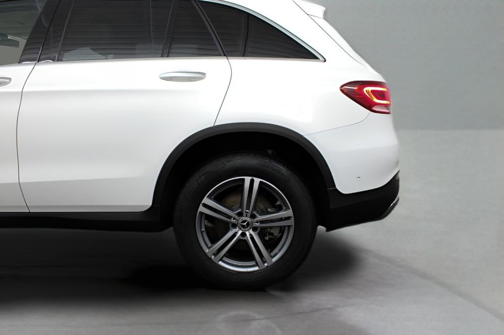 Used 2022 Mercedes-Benz GLC 300 image 12