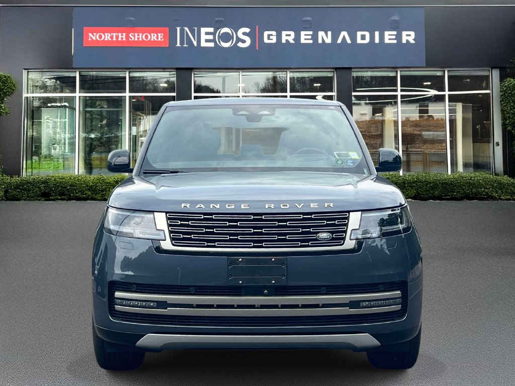 Used 2024 Land Rover Range Rover SE AWD/4WD image 2