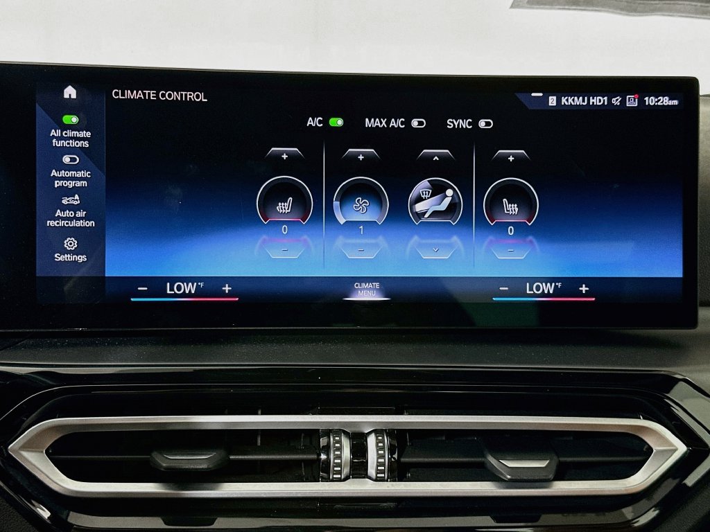 Used 2023 BMW 230i Coupe w/ Convenience Package RWD image 16