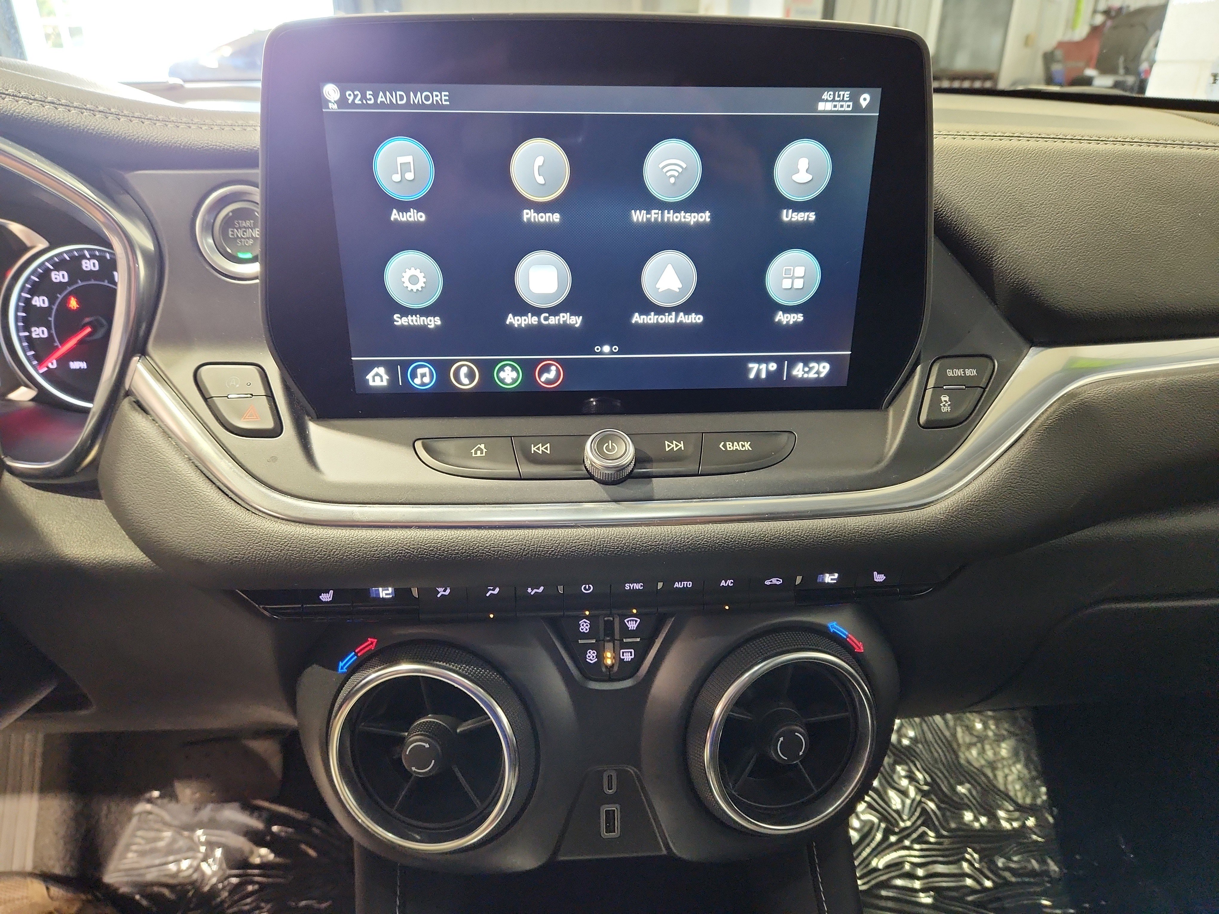 Used 2025 Chevrolet Blazer LT image 8