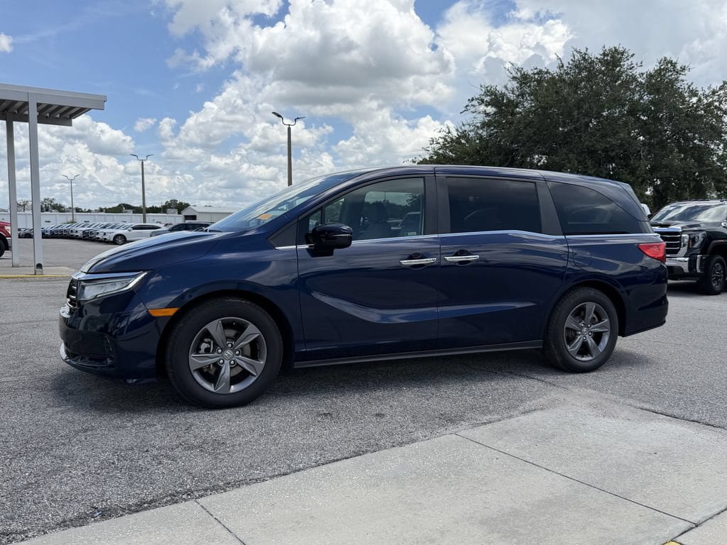 Used 2024 Honda Odyssey EX image 9