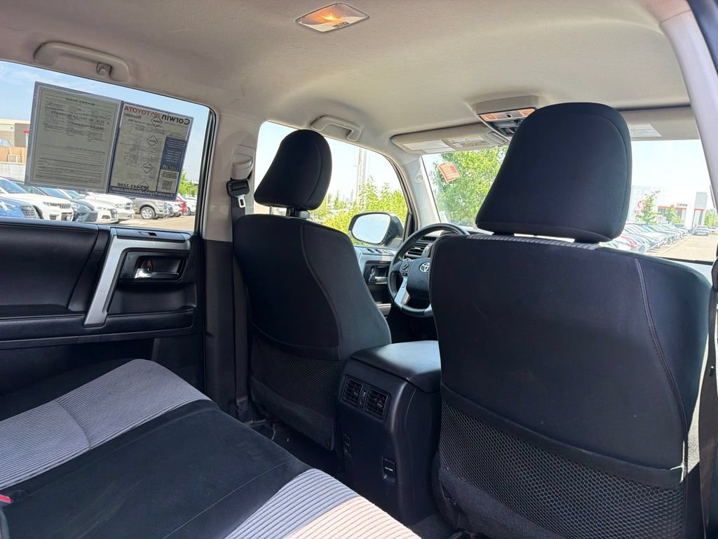 Used 2018 Toyota 4Runner SR5 AWD/4WD image 15