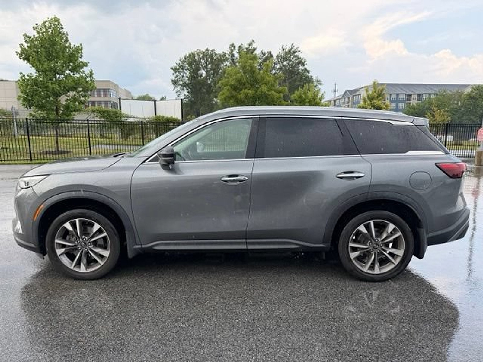 Certified 2023 INFINITI QX60 Luxe w/ Cargo Package AWD/4WD image 4