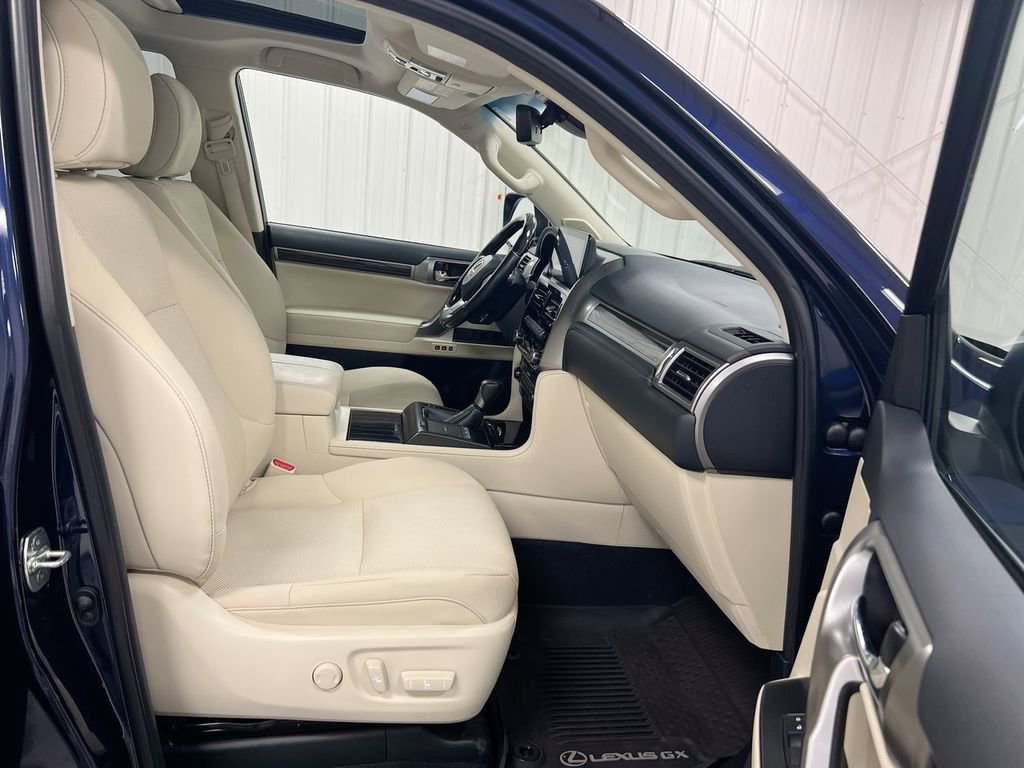 Used 2023 Lexus GX 460 Premium AWD/4WD image 18