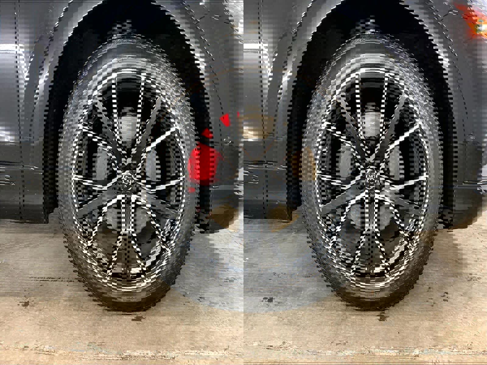 Used 2023 Audi Q8 Prestige w/ Prestige Package image 12