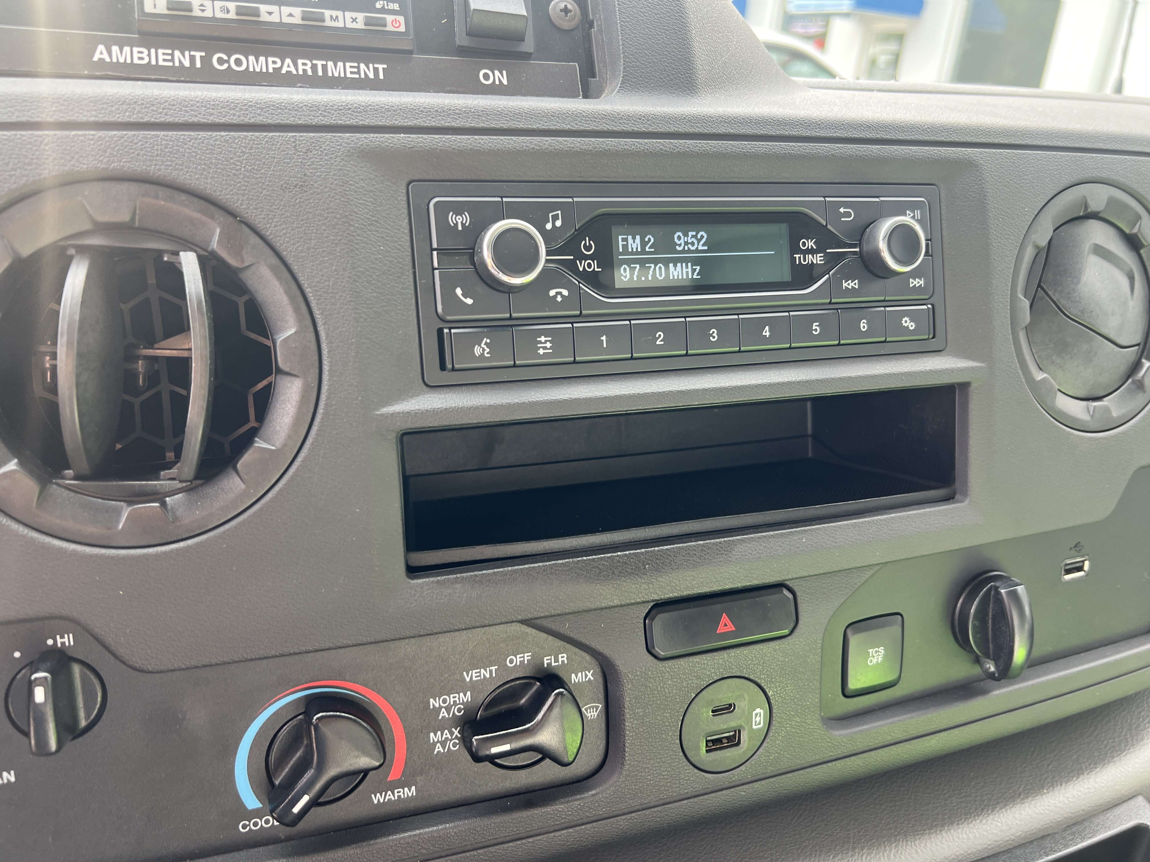 Used 2023 Ford E-350 and Econoline 350 Super Duty w/ Power Windows & Locks Group RWD image 17
