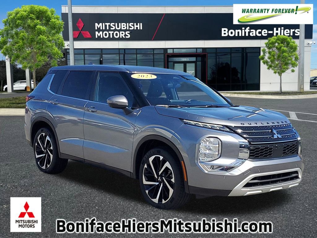 Used 2023 Mitsubishi Outlander SE
