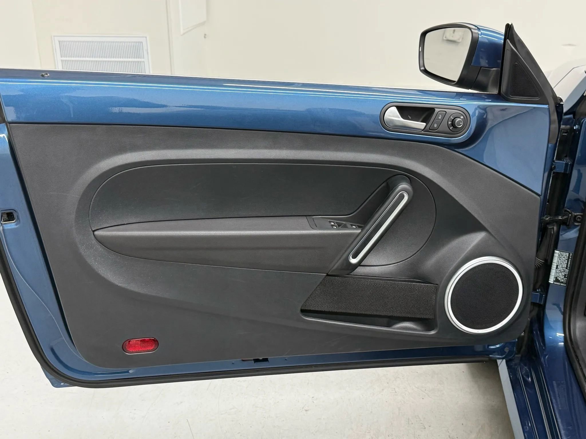 Used 2017 Volkswagen Beetle 1.8T S image 17