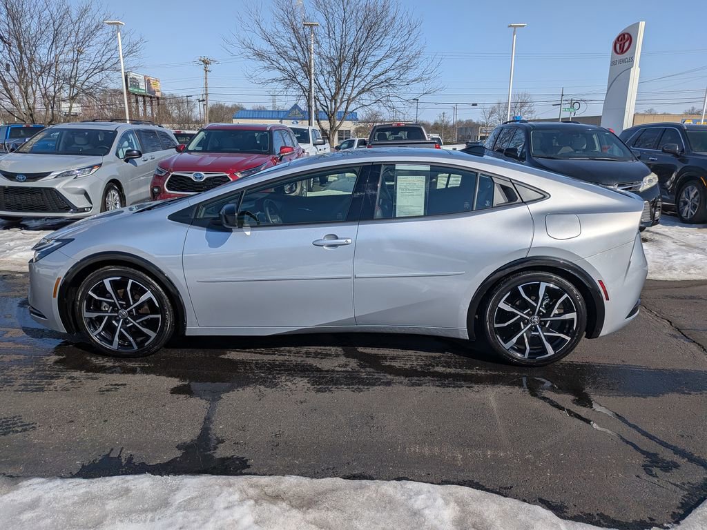 Used 2024 Toyota Prius Prime image 4