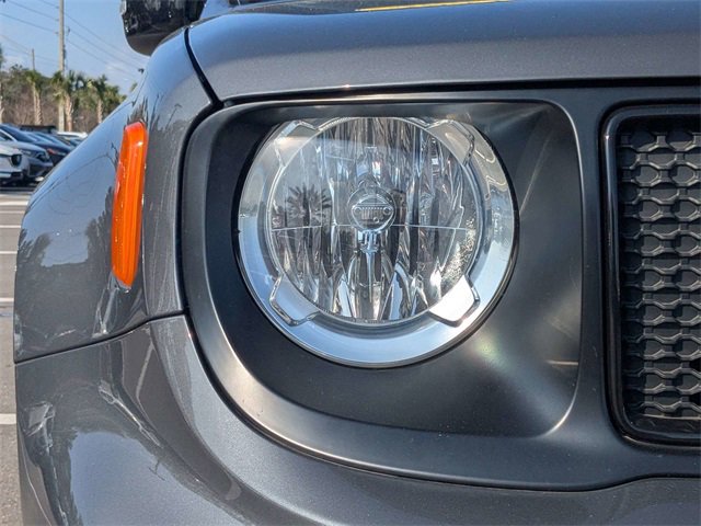 Used 2023 Jeep Renegade Altitude image 9