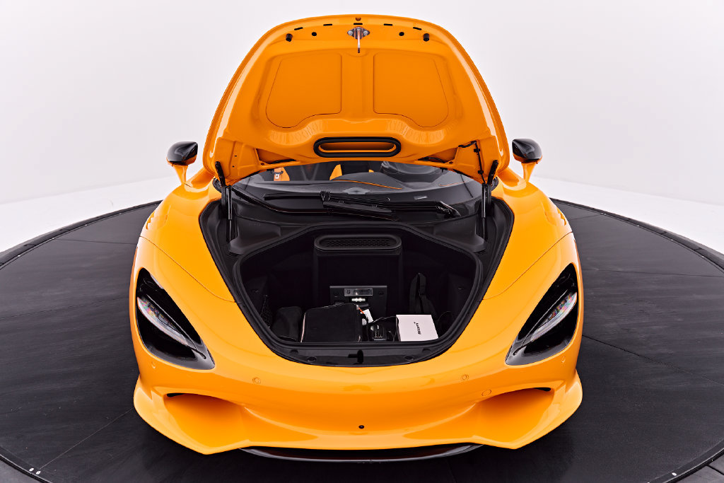 Used 2025 McLaren 750S Spider RWD image 30