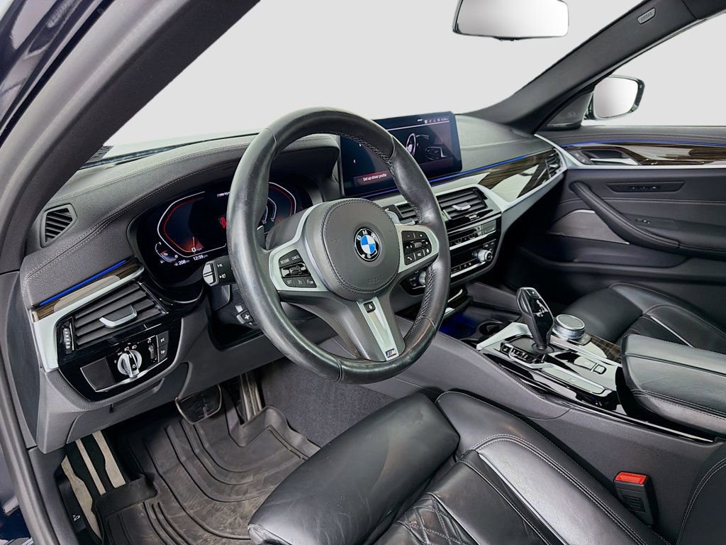 Used 2021 BMW M550i xDrive w/ Premium Package image 9