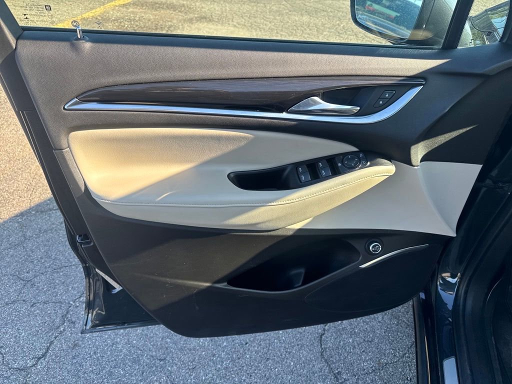 Used 2019 Buick Enclave Essence image 11