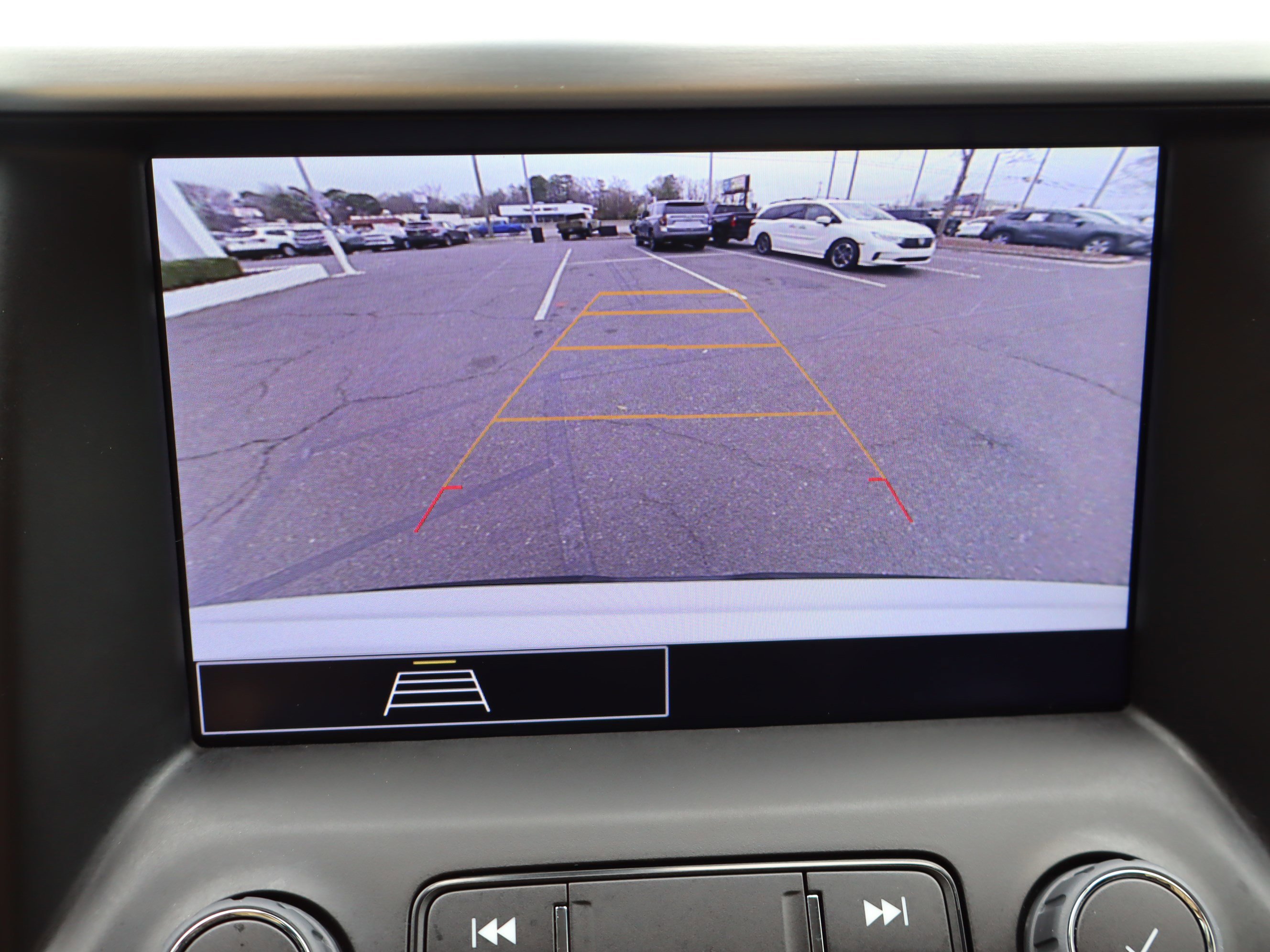 Certified 2023 GMC Acadia SLE w/ Driver Convenience Package image 26