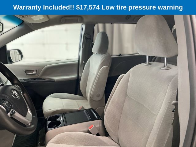 Used 2017 Toyota Sienna LE image 10