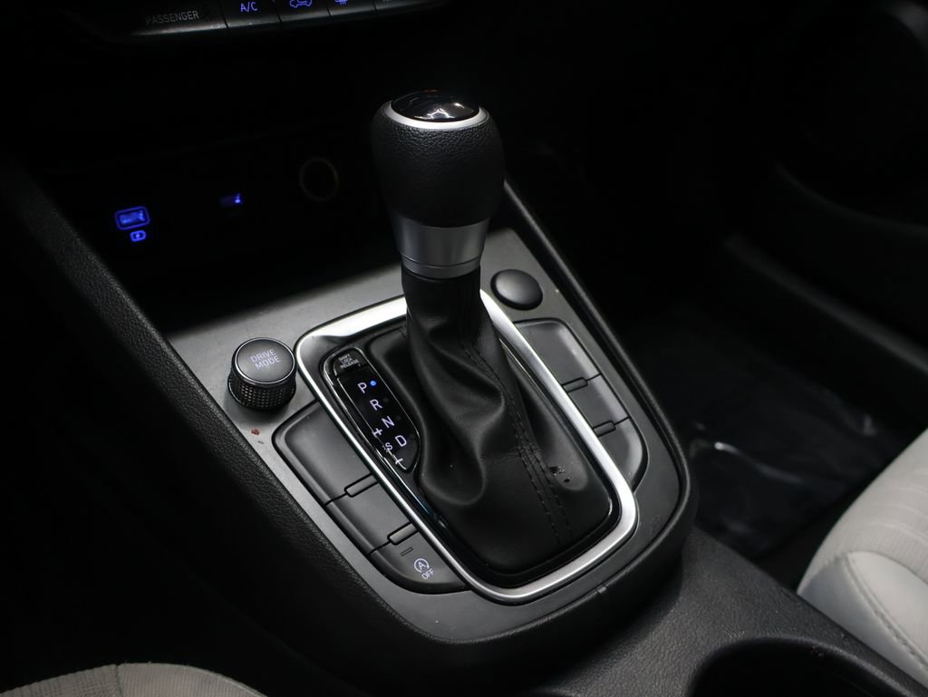 Used 2022 Hyundai Kona SEL image 23