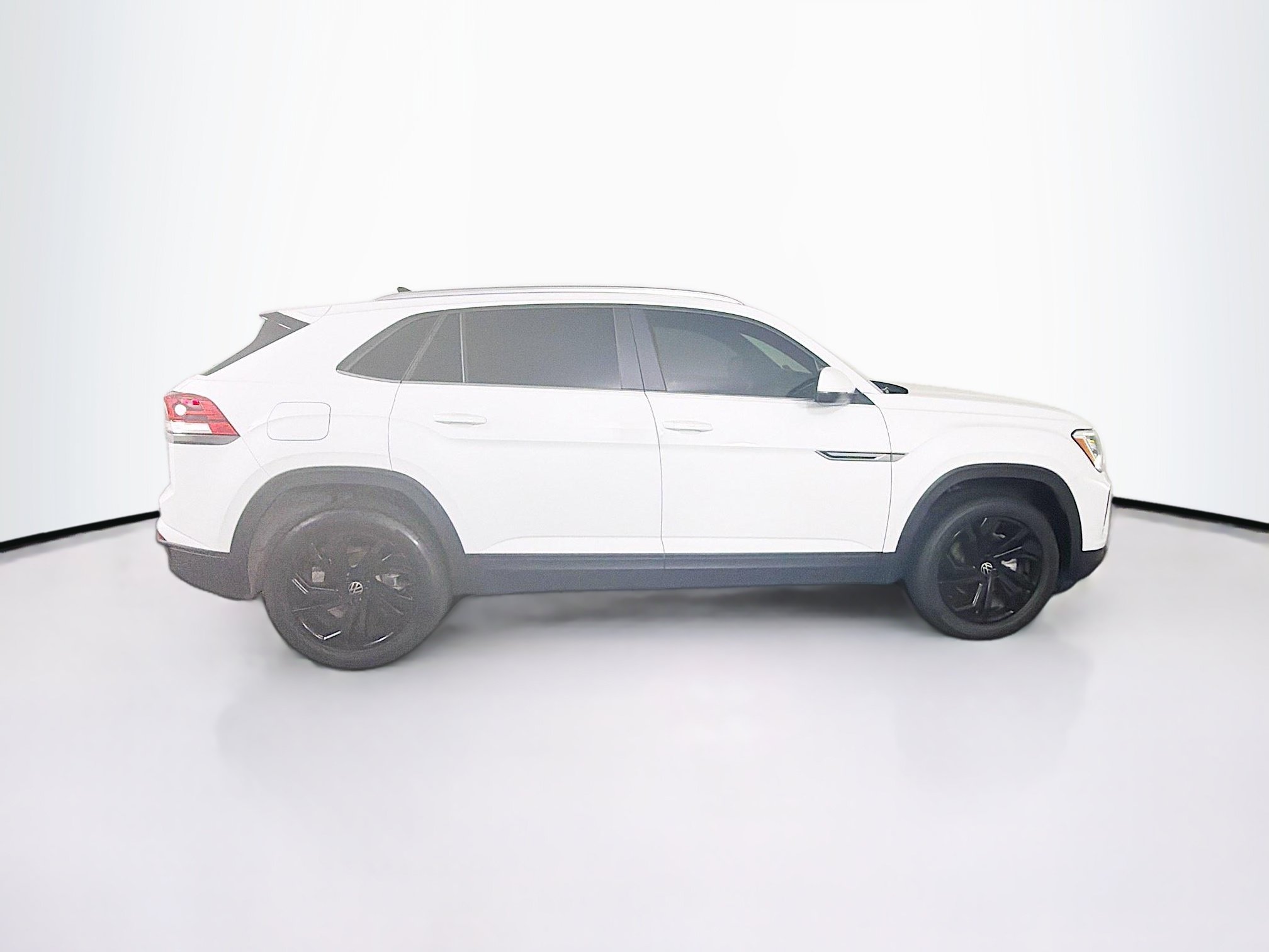Used 2024 Volkswagen Atlas Cross Sport SE FWD image 10