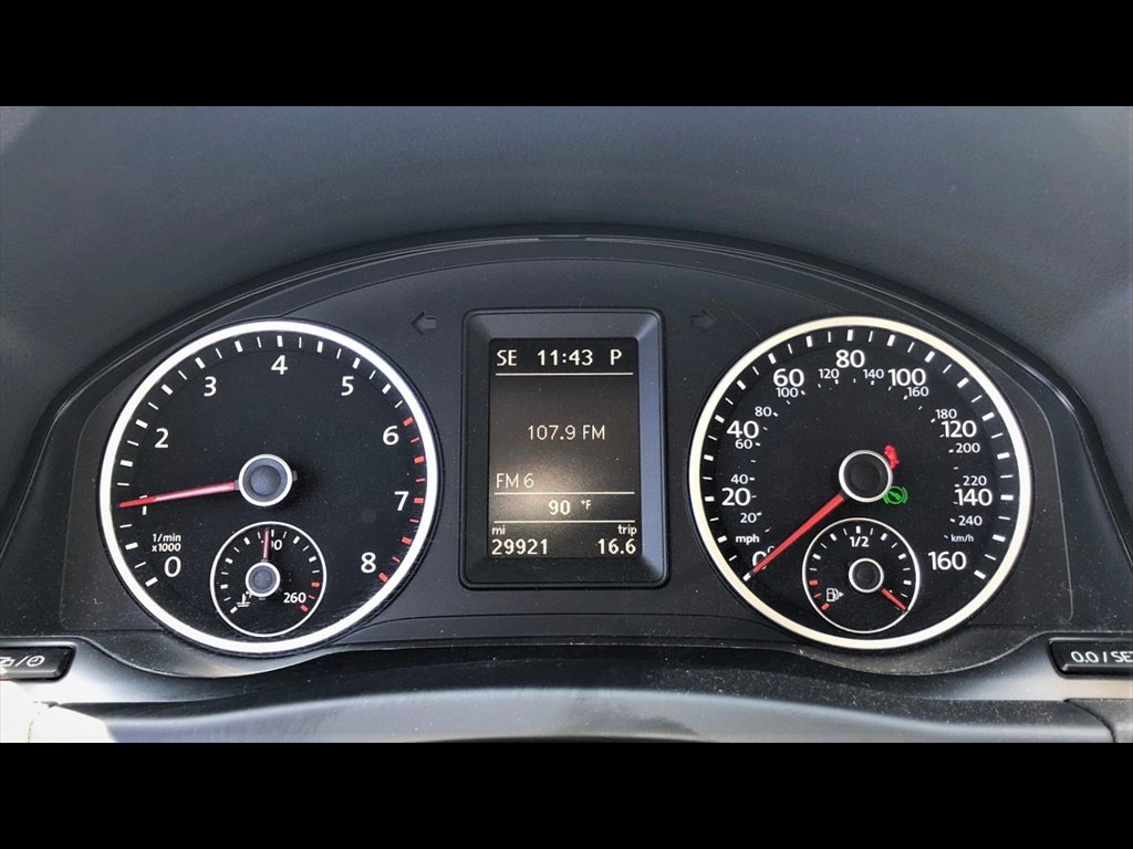 Used 2015 Volkswagen Tiguan S FWD image 7