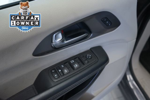 Used 2023 Chrysler Pacifica Touring-L image 20