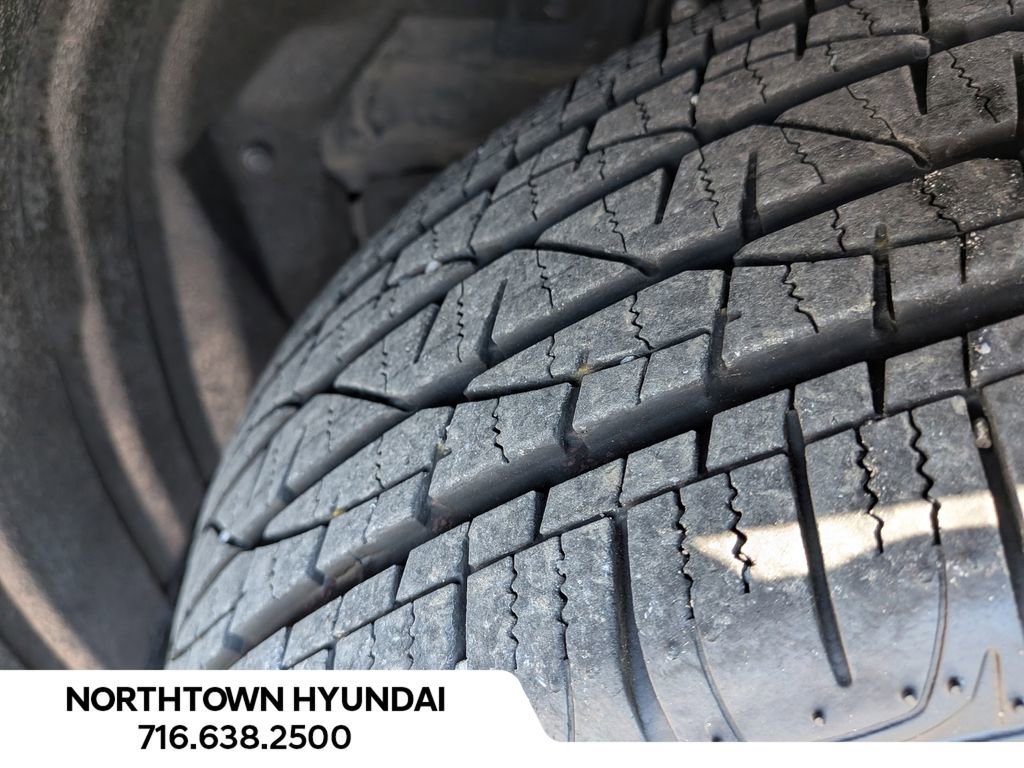 Used 2025 Toyota RAV4 XLE AWD/4WD image 41