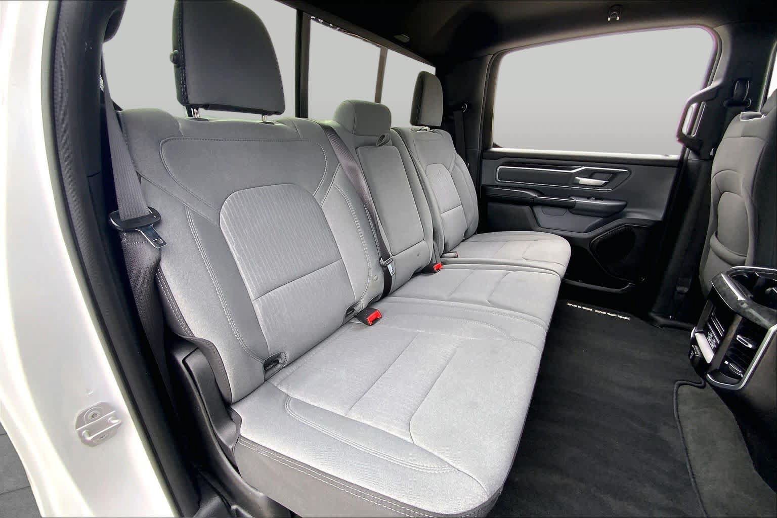 Used 2022 RAM 1500 Big Horn AWD/4WD image 19