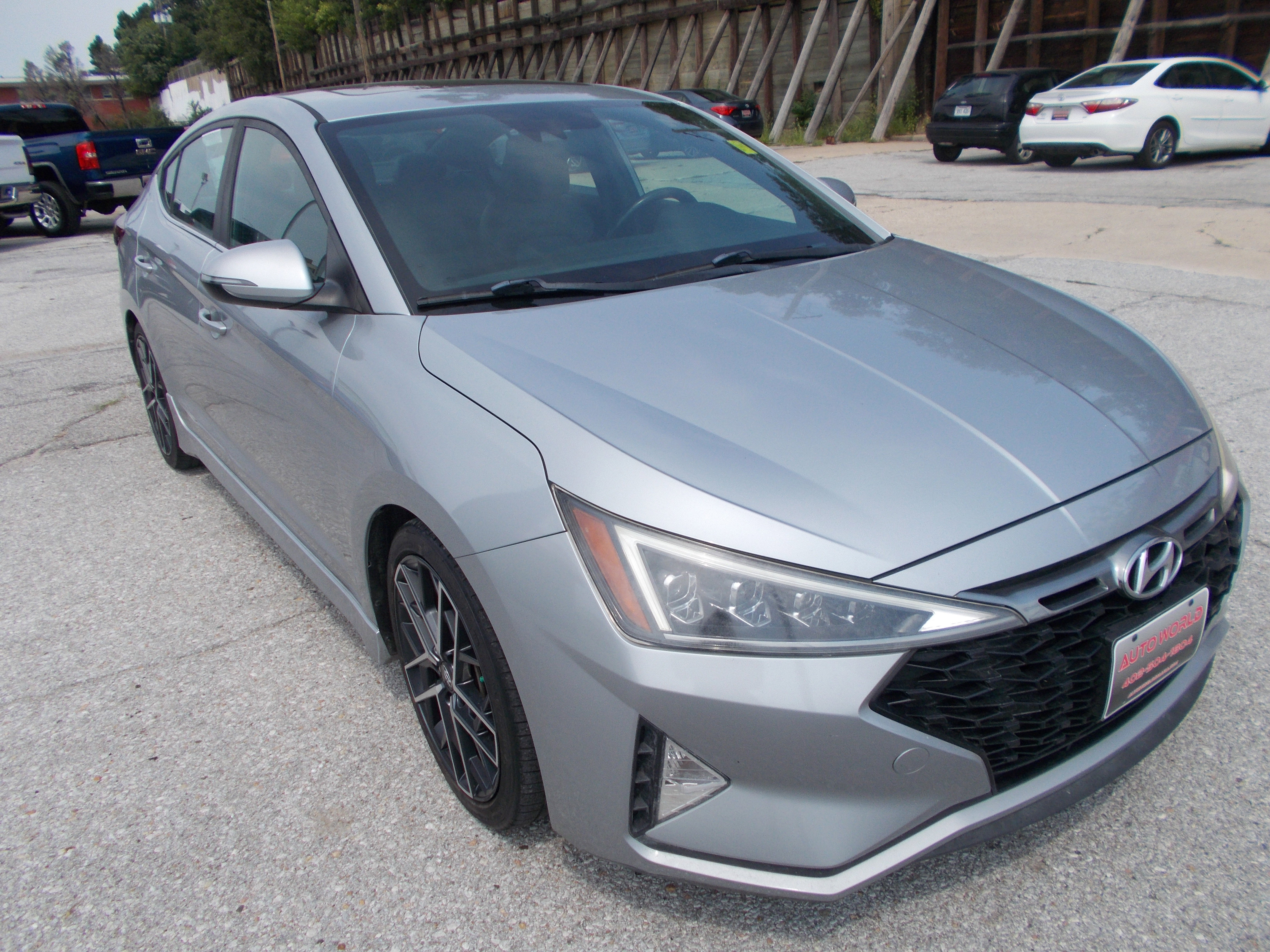 Used 2020 Hyundai Elantra Sport w/ Cargo Package (C1) image 3