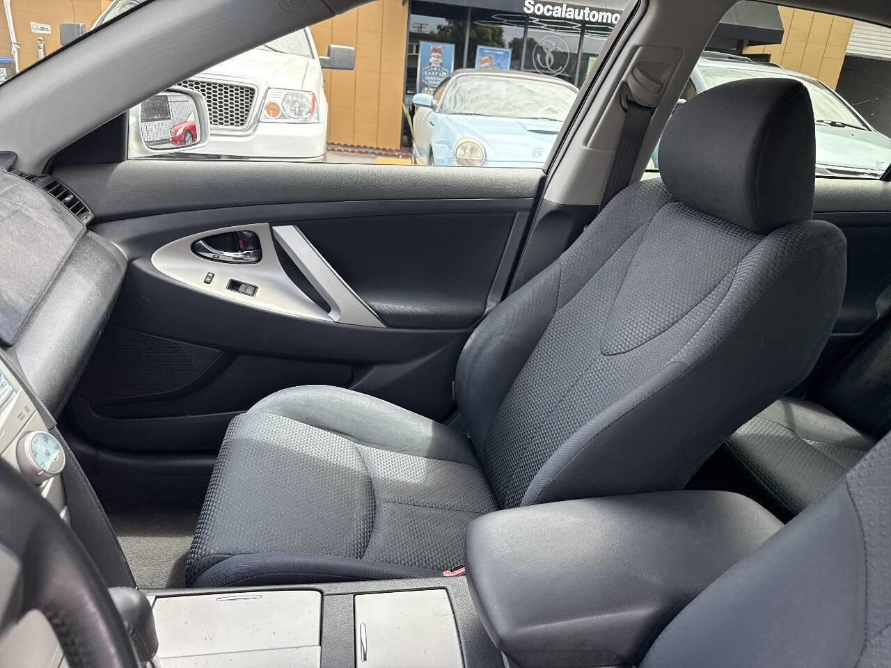 Used 2007 Toyota Camry SE FWD image 15